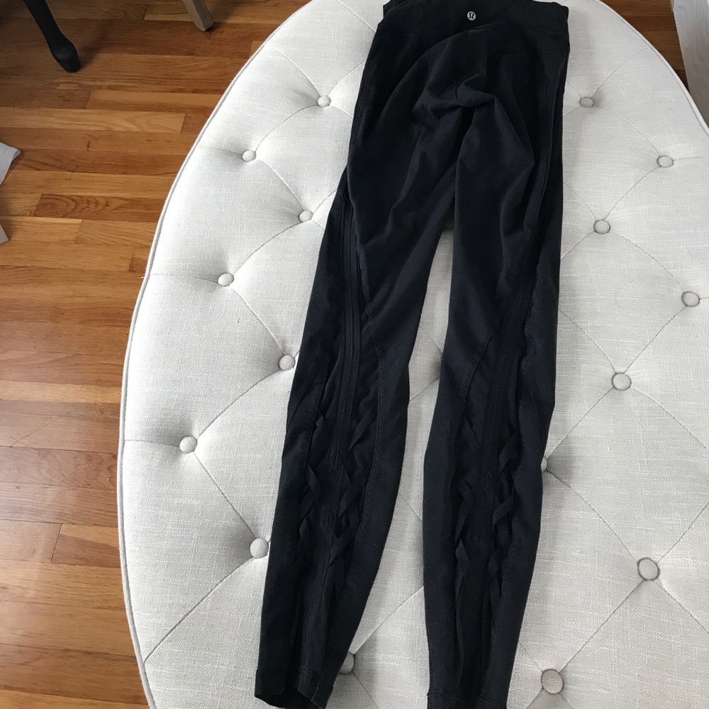 Lululemon yoga pants